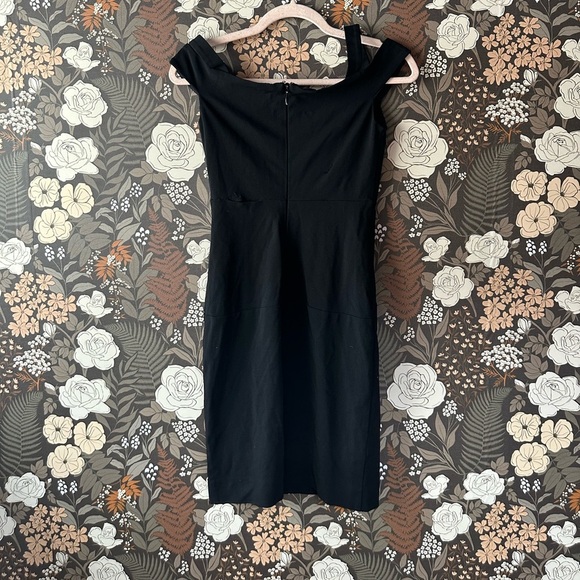 Nicole Miller Structured Cold Shoulder Dress Black size 6 - Picture 6 of 10